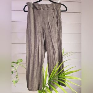 Olive green cropped pants